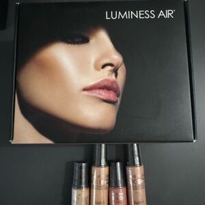 Airbrush makeup system by Luminess Air